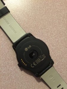 LG Watch R côté face